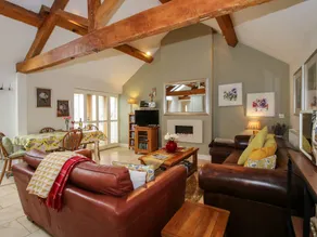 Cottage with garden - Image 3