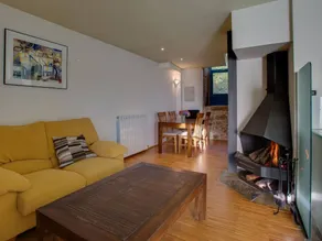 House with terrace, barbeque & garden - Image 3