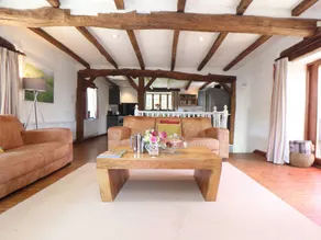 Cottage with pool, garden & barbeque - Image 4