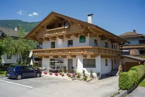 Family-oriented flat with terrace & garden | Pets allowed - Image 2