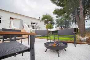 House with garden, terrace & barbecue | Mountain view - Image 2