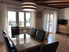 Apartamento con barbacoa y terraza - Image 2