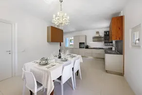 Villa with terrace & garden | Mountain view - Image 4