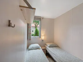 House with terrace, garden & pool | Good for workation - Image 4