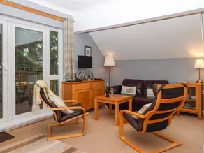 Cottage with pool & garden - Image 4