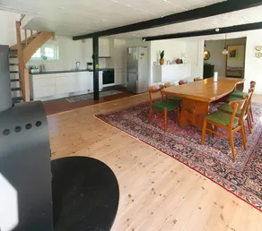 Child-friendly nice holiday home with barbeque & terrace - Image 5