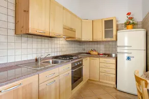 Apartment 'Maso Bornie Fior Di Ciliegio' with Mountain View, Shared Terrace and Wi-Fi - Image 4