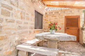 House with BBQ, garden & private pool | Sea view - Image 4