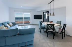 Apartamento con 3 dormitorios para 6 personas - Image 2