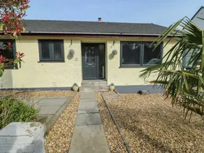 Cottage with jacuzzi & garden | Beach view - Image 3