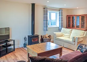 Chalet with jacuzzi - Image 4