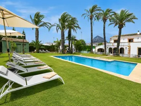 House with pool, garden & BBQ - Image 3