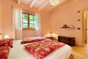 B&B I Maroneri – Suite Maggiociondolo mit Bergblick - Image 3