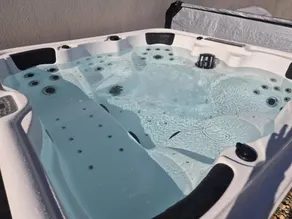 Fully equipped gite with garden, BBQ & jacuzzi - Image 4