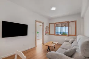 Fully equipped house with terrace | Sea view | Beach nearby | Suitable for remote work - Image 2