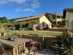 Apartment with pool, garden & BBQ - Image 3