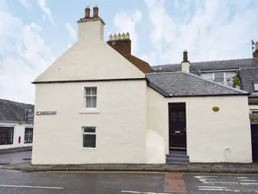 Family-oriented cottage with garden | River view | Pet-friendly - Image 2