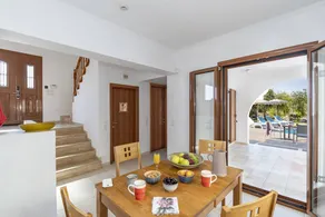 3 bedrooms villa with private pool enclosed garden and wifi at Kolympia 1 km away from the beach - Image 4