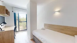 Encantador alojamiento con terraza - Image 3
