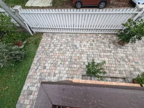 Apartment with terrace & garden - Image 2