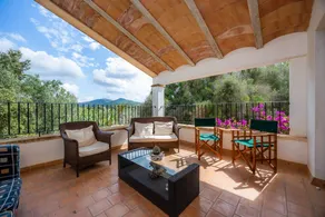Villa avec barbecue, terrasse et piscine | Vue jardin - Image 2