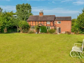 House with fast internet & garden - Image 2