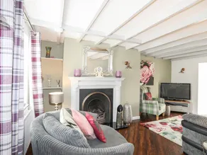 Family-friendly cottage with garden | Close to the beach | Pets are welcome - Image 5
