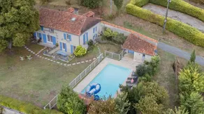 Beautiful holiday home with barbeque, pool & terrace | Pets are welcome - Image 3