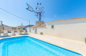 Chalet with garden, pool & terrace - Image 3
