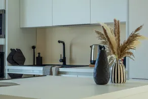 Merveilleux appartement adapté aux familles avec jacuzzi, piscine chauffée et terrasse | Vue ville | Avec animaux bienvenus - Image 4