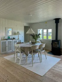 Holiday home with garden, terrace & barbecue - Image 3