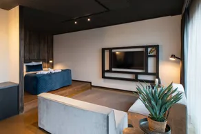 Oesterdam Suite Royal 4 is a very spacious and stylishly furnished 4-person room - Image 2