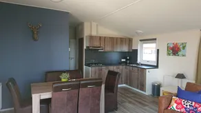 Chalet with garden, terrace & pool - Image 4