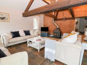 Family-friendly cottage with BBQ, terrace & garden - Image 5