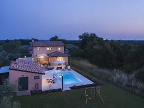 House with private pool, garden & BBQ - Image 4