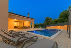Fully equipped spacious villa with pool, BBQ & terrace | Pet-friendly - Image 5