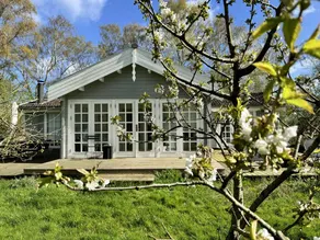Child-friendly house with barbeque, garden & terrace | Close to the beach - Image 2
