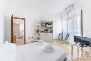 Habitación privada | Vistas a la ciudad - Image 2