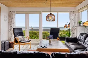 Family-friendly lovely house with garden, sauna & jacuzzi | Sea view | Pets allowed - Image 4