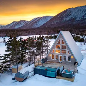 Oceanview A-Frame Cabin with Pool, Sauna & Hot Tub in Sugar Loaf, Canada - Image 2