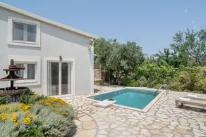 Family-friendly house with BBQ, garden & terrace | Sea view | Pets are welcome - Image 2