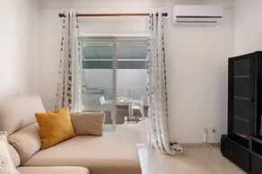 Appartement entièrement équipé avec barbecue et terrasse - Image 4
