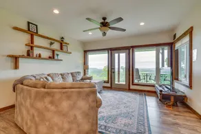 'wanlass' House: Elevated Retreat Near La Crosse! - Image 5