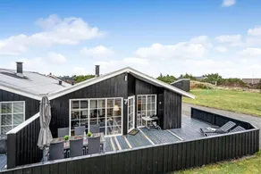 Cottage with terrace & BBQ - Image 2