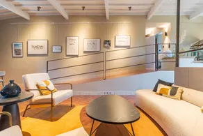 Spacious, modern loft in a château near Aix. - Image 5