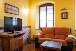 Holiday home with barbeque, garden & terrace | Garden view - Image 2