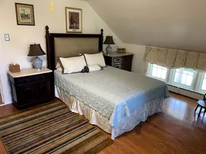 Weekend Getaway at a Bed and Breakfast by a Peaceful Lake near Milwaukee, Wisconsin - Image 3