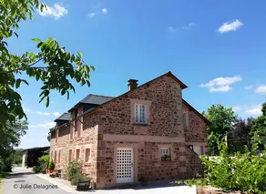 Bed and breakfast with pool & garden | City view - Image 2