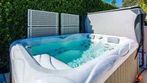 Family-friendly house with jacuzzi, terrace & pool | Pets are welcome - Image 4