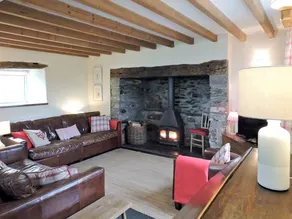 Cottage with garden & BBQ - Image 2